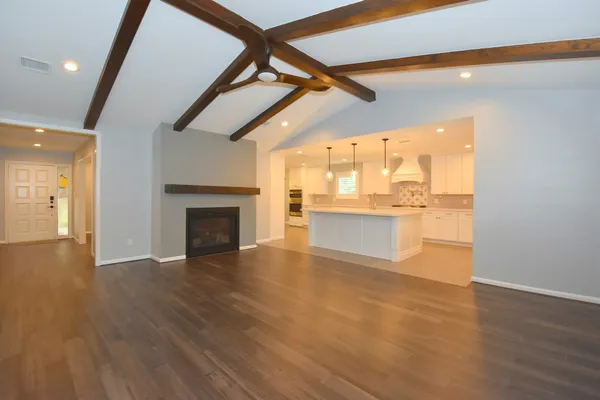 $3,500 | 10802 Meadow Lake Lane, Houston, TX 77042