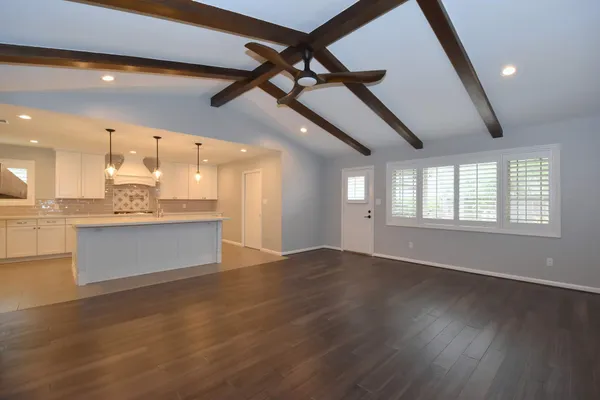 $3,500 | 10802 Meadow Lake Lane, Houston, TX 77042