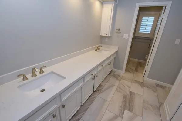 $3,500 | 10802 Meadow Lake Lane, Houston, TX 77042