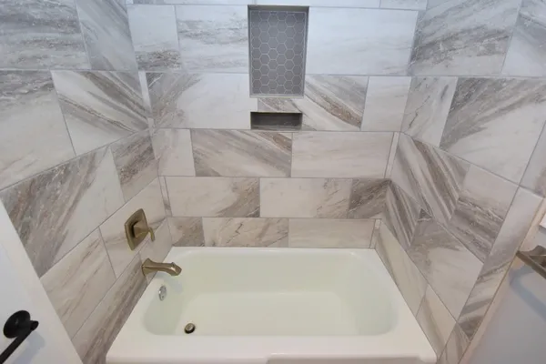 $3,500 | 10802 Meadow Lake Lane, Houston, TX 77042