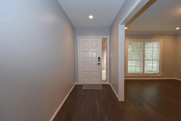 $3,500 | 10802 Meadow Lake Lane, Houston, TX 77042