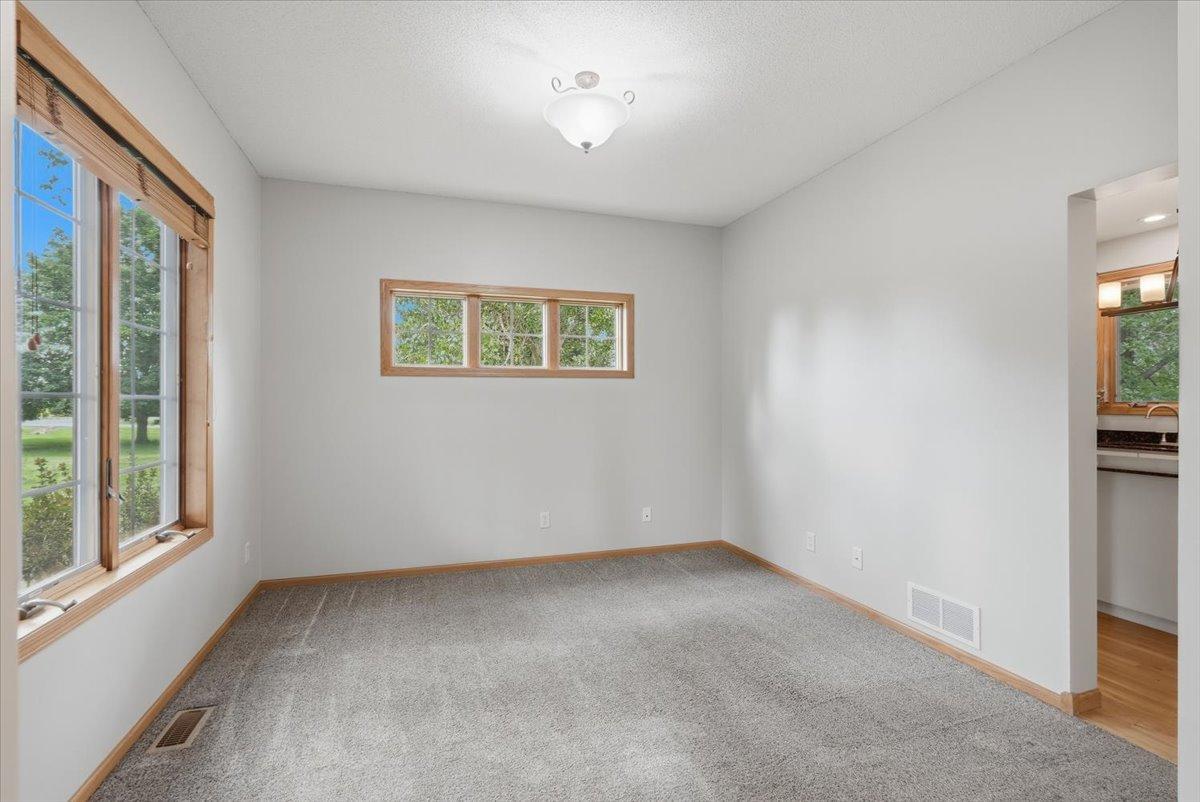 964 Fraser Lane Hudson, WI 54016 - Photo 10 of 34