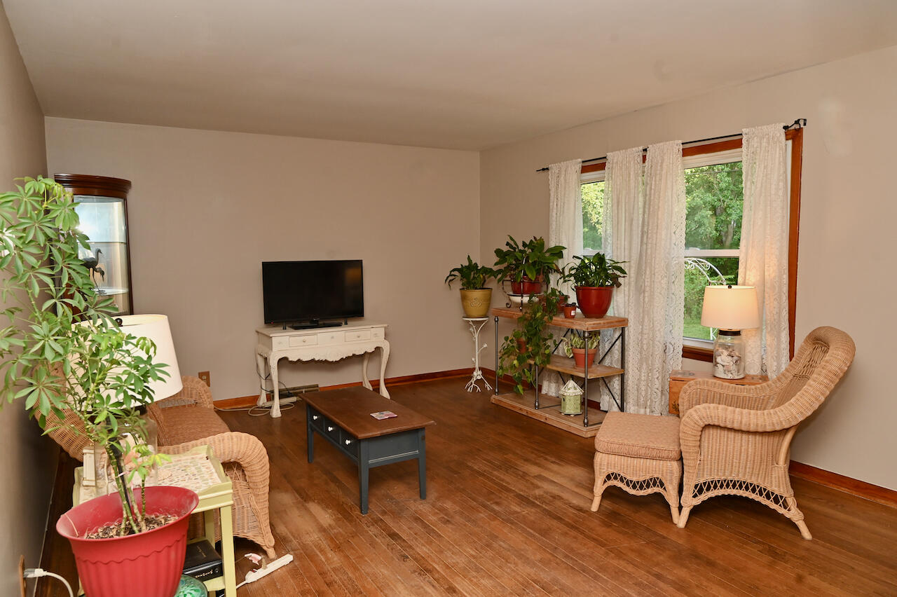 1903 Welnetz Road Michigan City, IN 46360 - Photo 4 of 15 1280x852