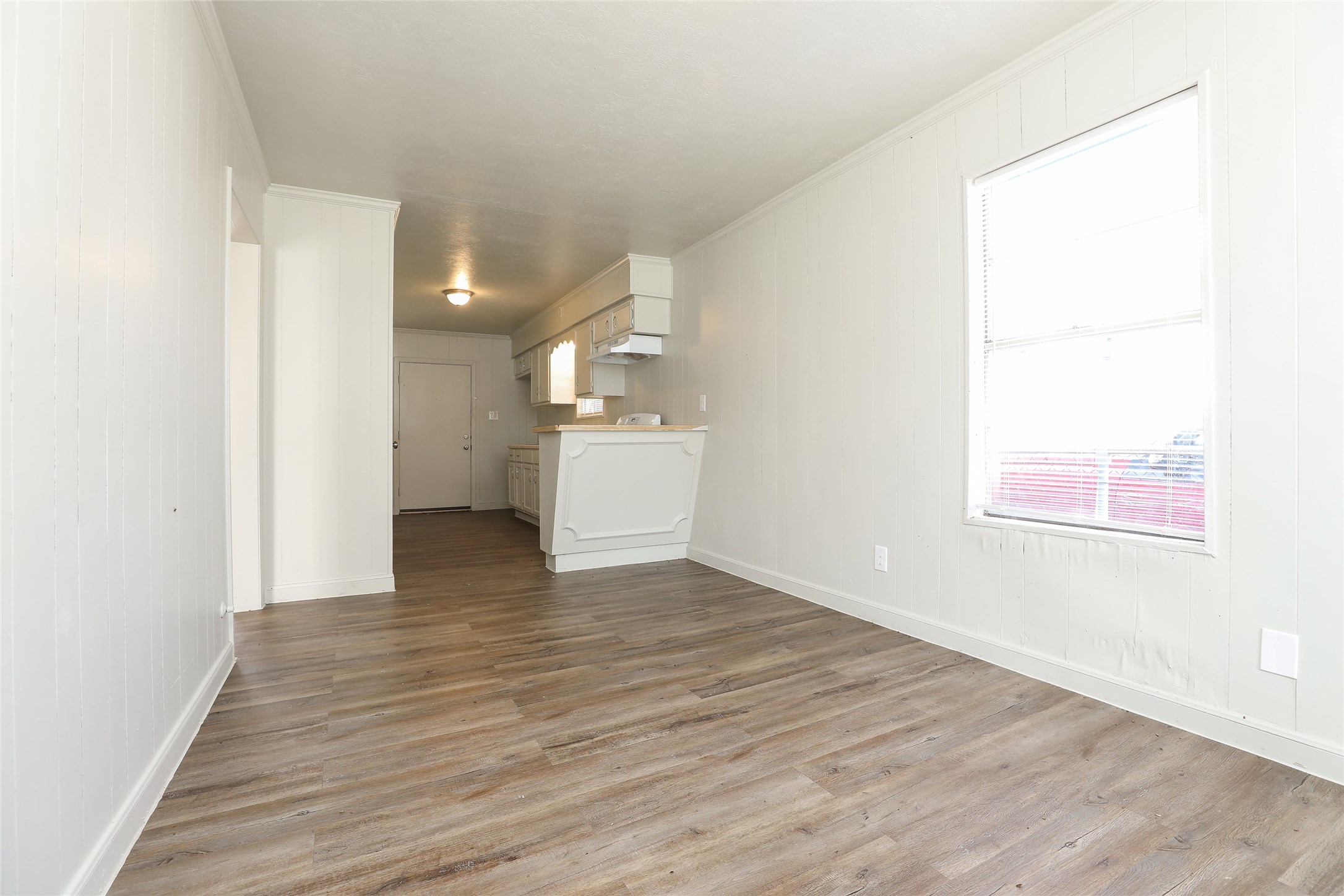 3606 Live Oak Street Houston, TX 77004 - Photo 4 of 15 a view of empty room with wooden floor