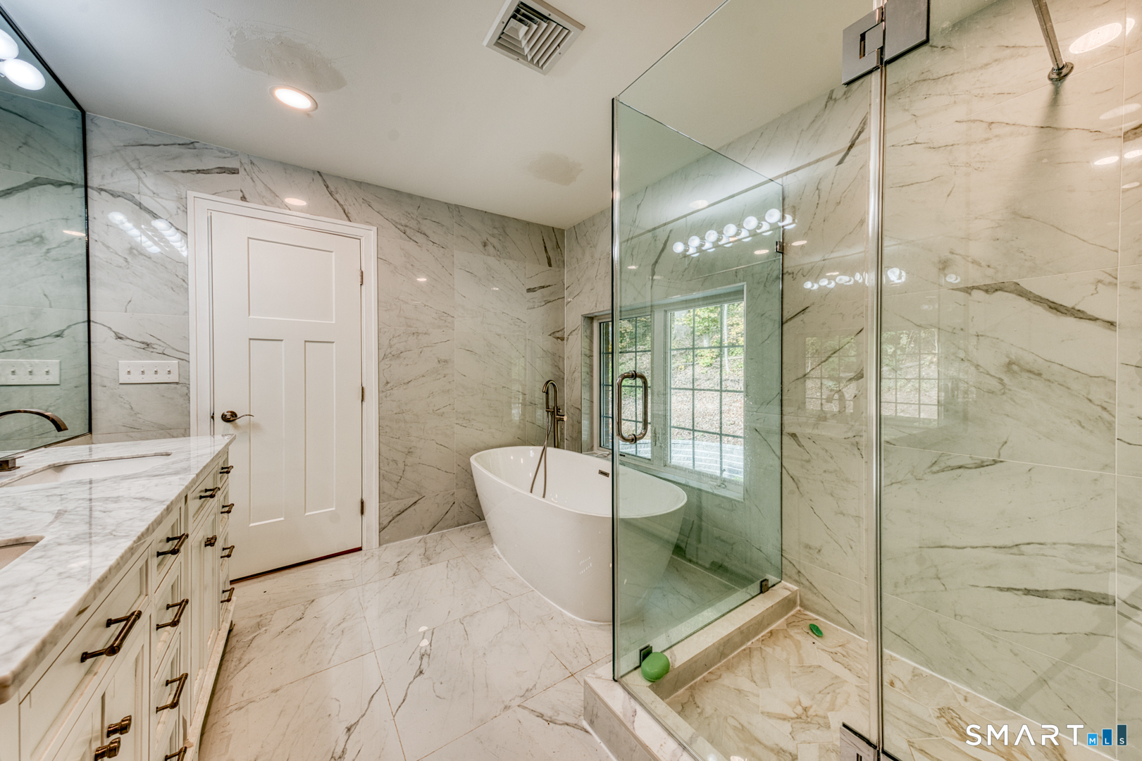 171 Oregon Road Meriden, CT 06451 - Photo 28 of 38
