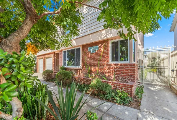 $385,990 | 1739 East Appleton Street, Unit 3, Long Beach, CA 90802