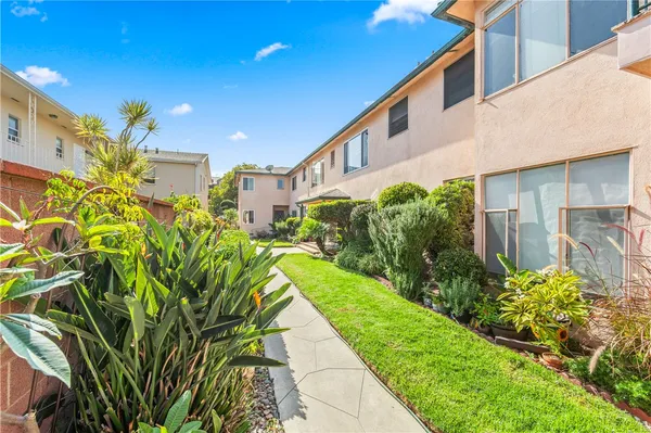 $385,990 | 1739 East Appleton Street, Unit 3, Long Beach, CA 90802