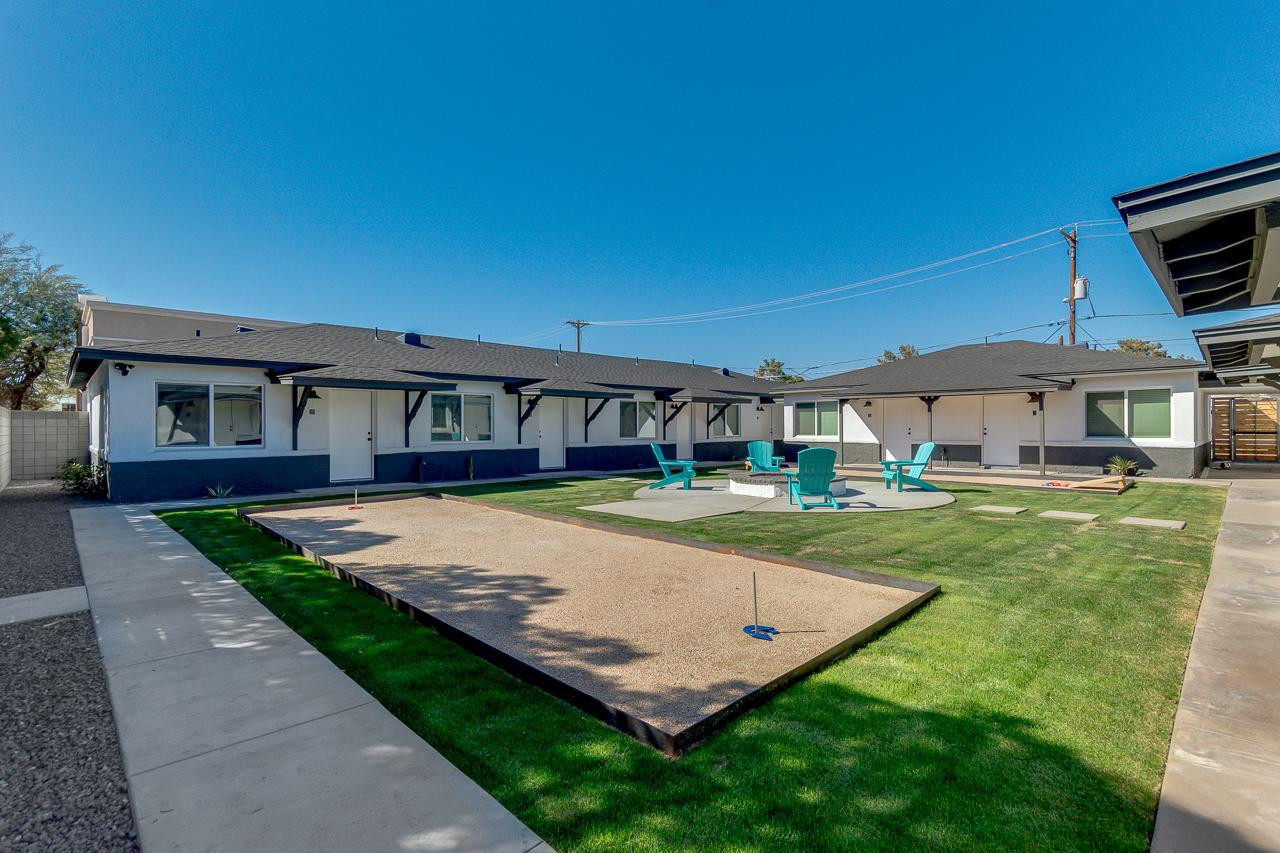 2512 East Thomas Road, Unit 1 Phoenix, AZ 85016 - Photo 4 of 24 front view of a house with a yard