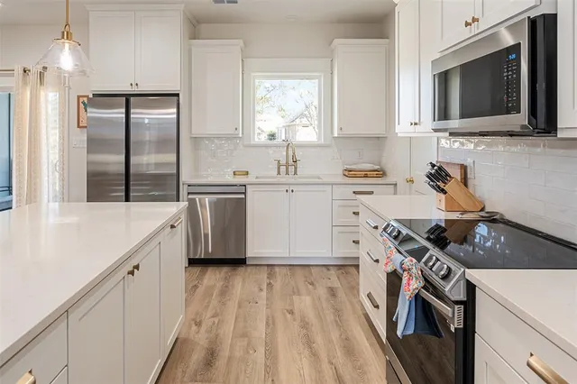 $409,000 | 721 Clubview Drive, Mabank, TX 75143