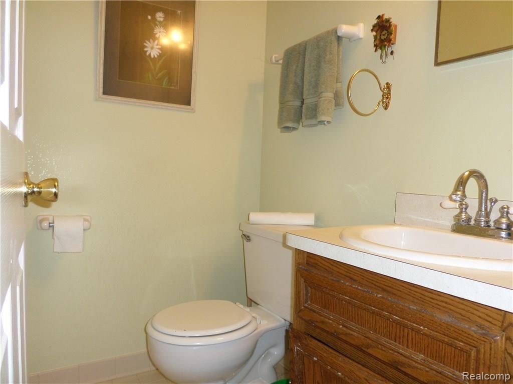 38146 Westchester Road Sterling Heights, MI 48310 - Photo 32 of 54 Downstairs Half Bath.JPG