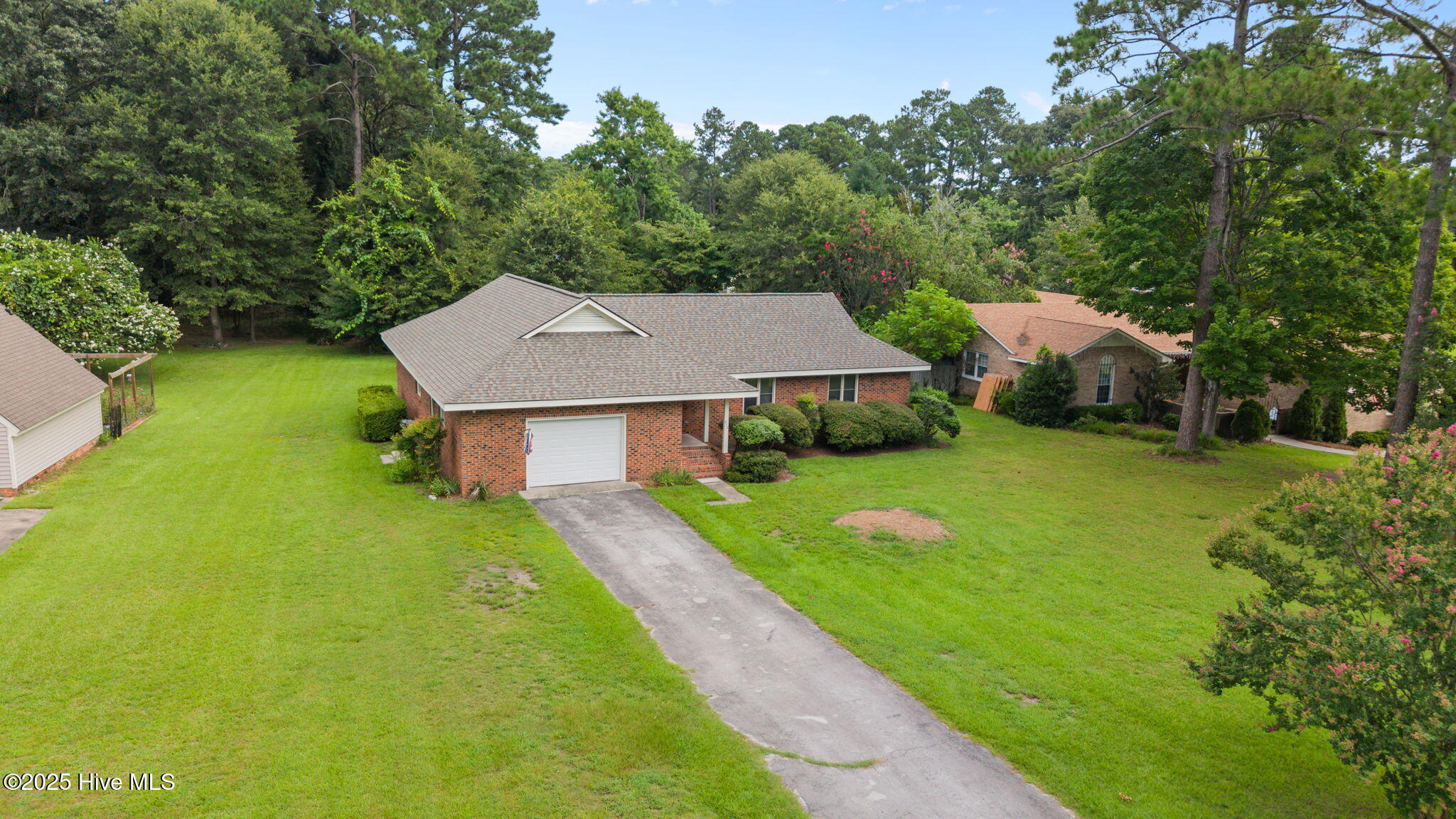 212 Rockledge Road New Bern, NC 28562 - Photo 3 of 48 5-web-or-mls-DJI_20250804103853_0993_D