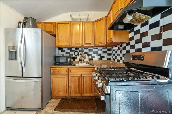 $449,000 | 501 Scherger Avenue, East Patchogue, NY 11772
