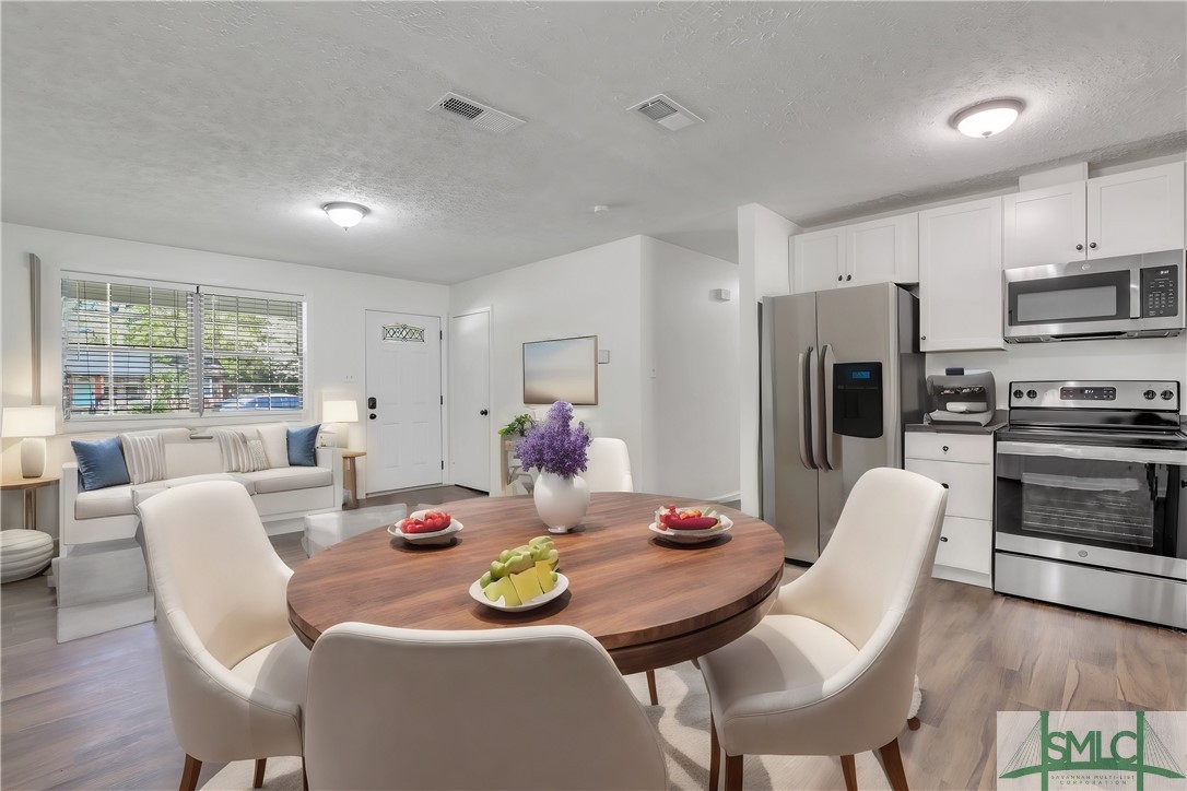 3 St Catherine Road Savannah, GA 31410 - Photo 4 of 30