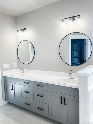 $350,000 | 190 East Pioneer Drive, Oakley, ID 83346