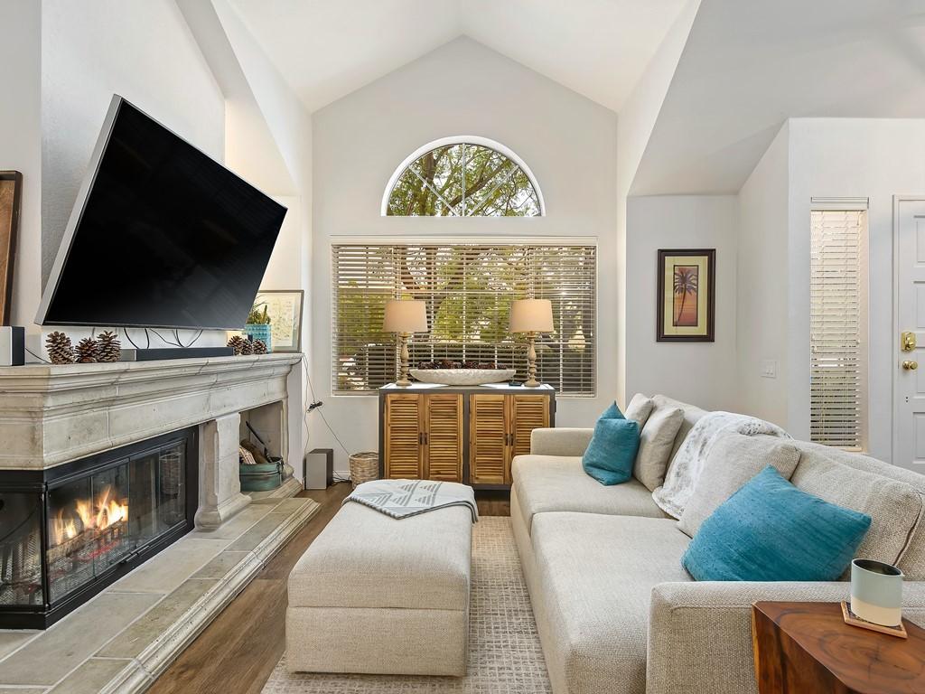 333 Pacific Oaks Road Goleta, CA 93117 - Photo 4 of 26 Living Room