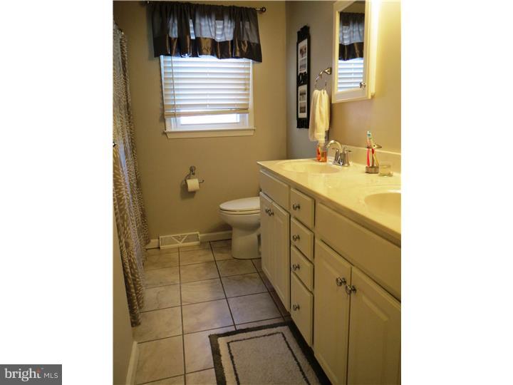 7 Colonial Court Clementon, NJ 08021 - Photo 19 of 25 Gallery Image 19
