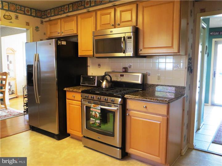 7 Colonial Court Clementon, NJ 08021 - Photo 4 of 25 Gallery Image 4
