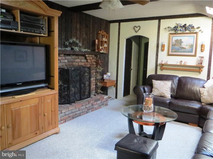 7 Colonial Court Clementon, NJ 08021 - Photo 8 of 25 Gallery Image 8