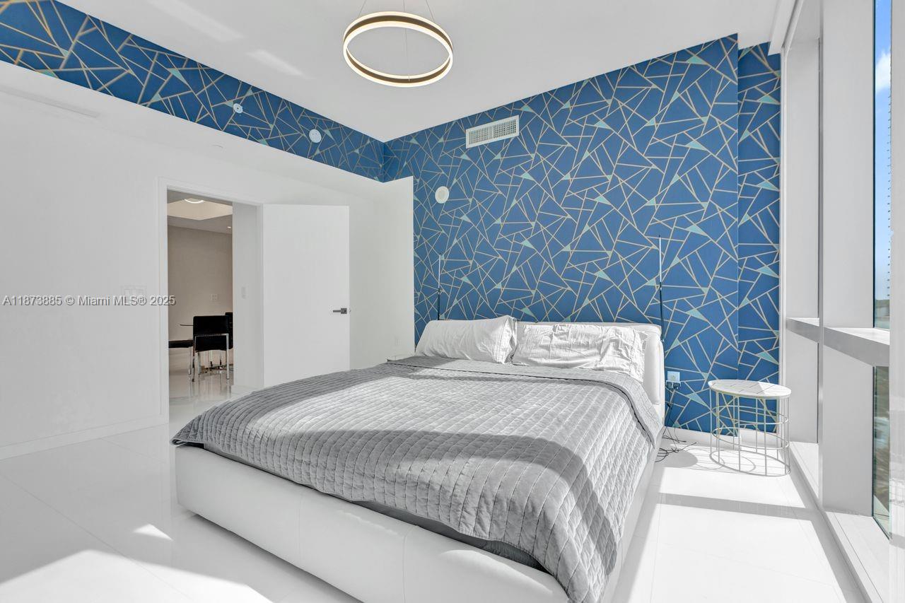 851 Northeast 1st Avenue, Unit 1411 Miami, FL 33132 - Photo 12 of 58