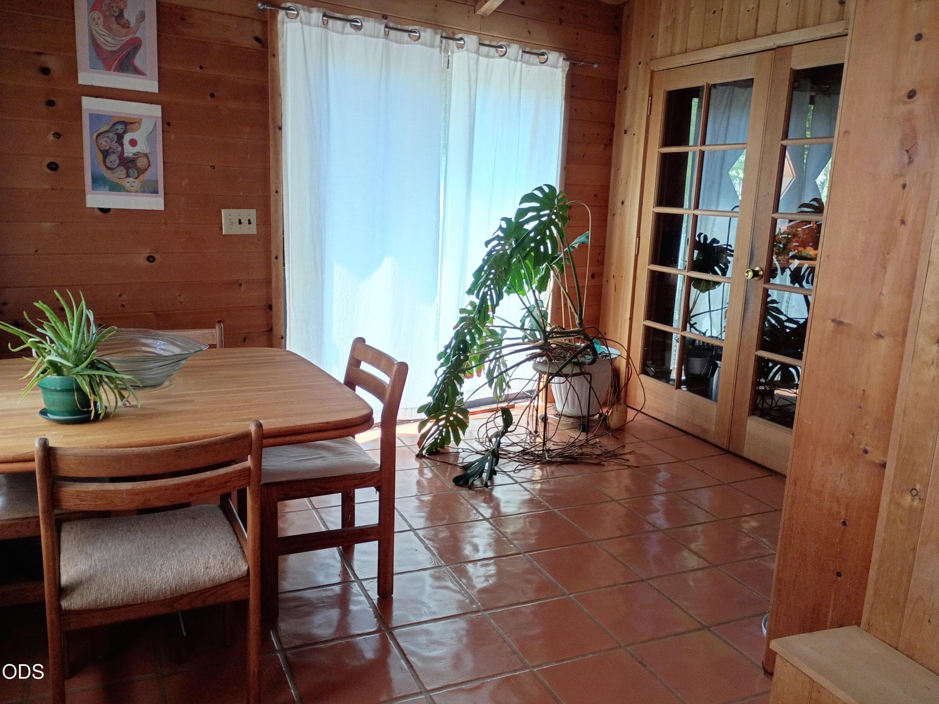 1407 Caves Camp Road Williams, OR 97544 - Photo 11 of 28 Gallery Image 11