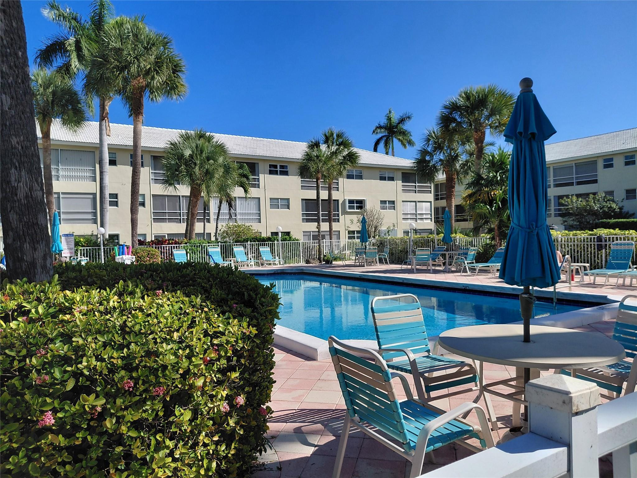 1951 Northeast 39th Street, Unit 127 Lighthouse Point, FL 33064 - Photo 29 of 35 Photo 28