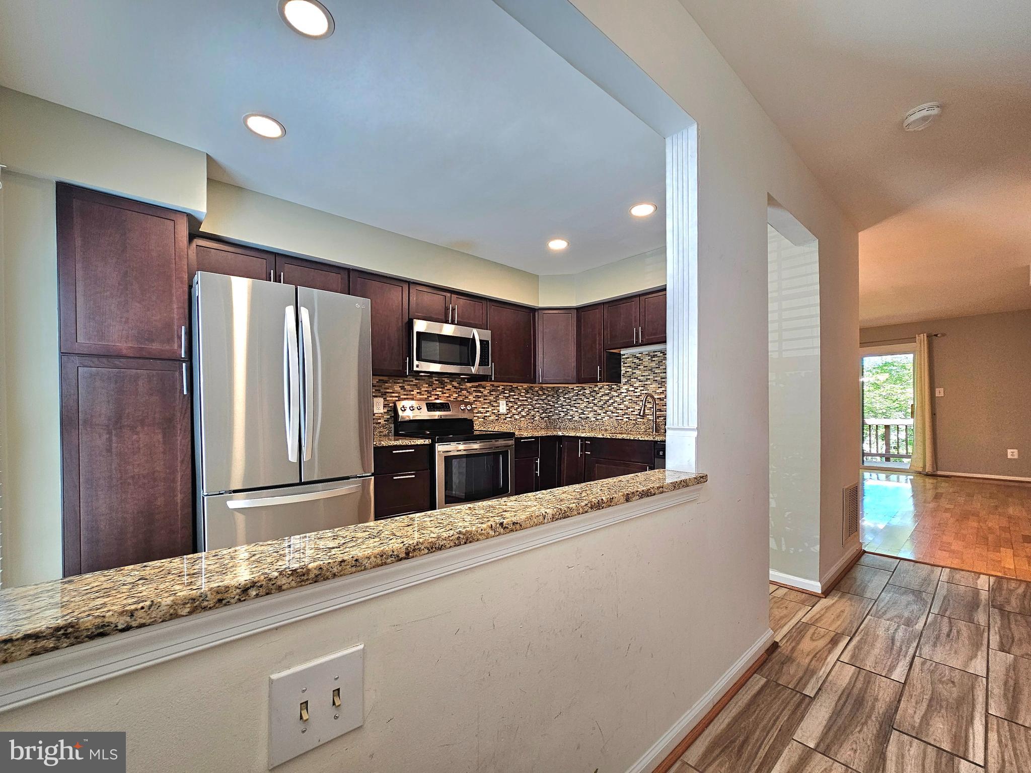 7664 Northern Oaks Court Springfield, VA 22153 - Photo 3 of 29
