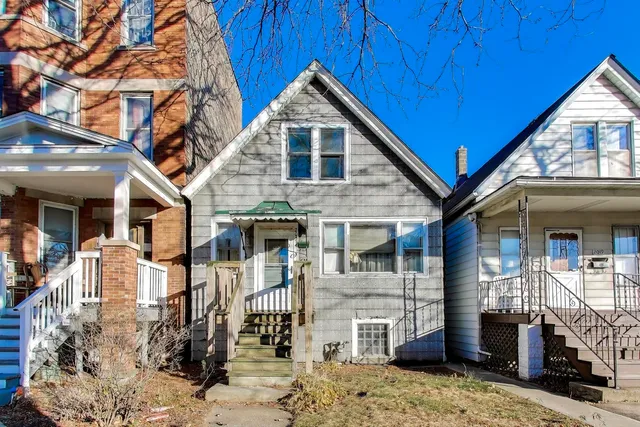 $199,500 | 2023 North Kedvale Avenue, Chicago, IL 60639