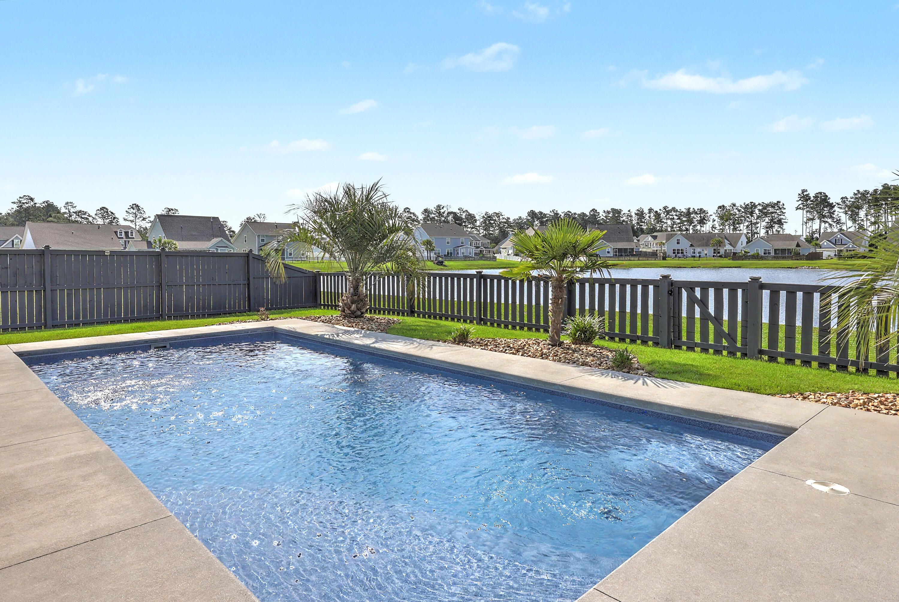 612 Sienna Way Summerville, SC 29486 - Photo 28 of 30 Amenities-3
