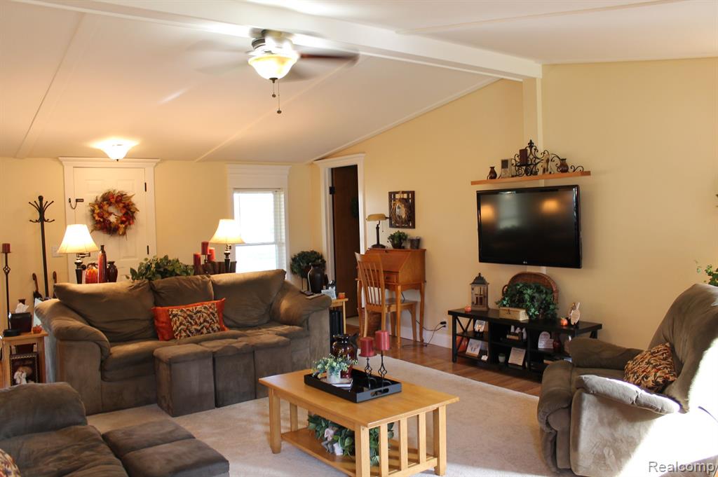 8370 Cole Road Durand, MI 48429 - Photo 18 of 46