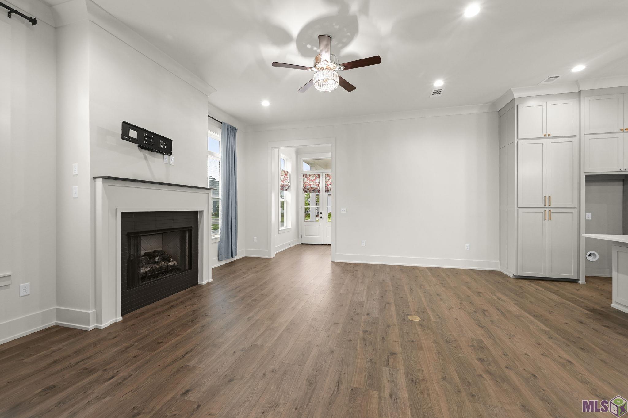 13575 Sawmill Drive Baton Rouge, LA 70818 - Photo 6 of 37