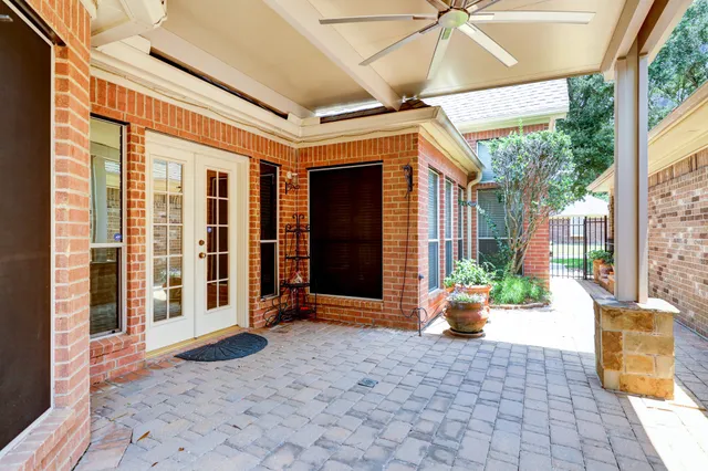 a view of a backyard with garden