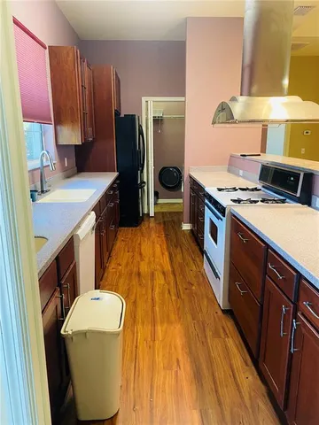 $300,000 | 208 Shepard Avenue, Dundee, FL 33838