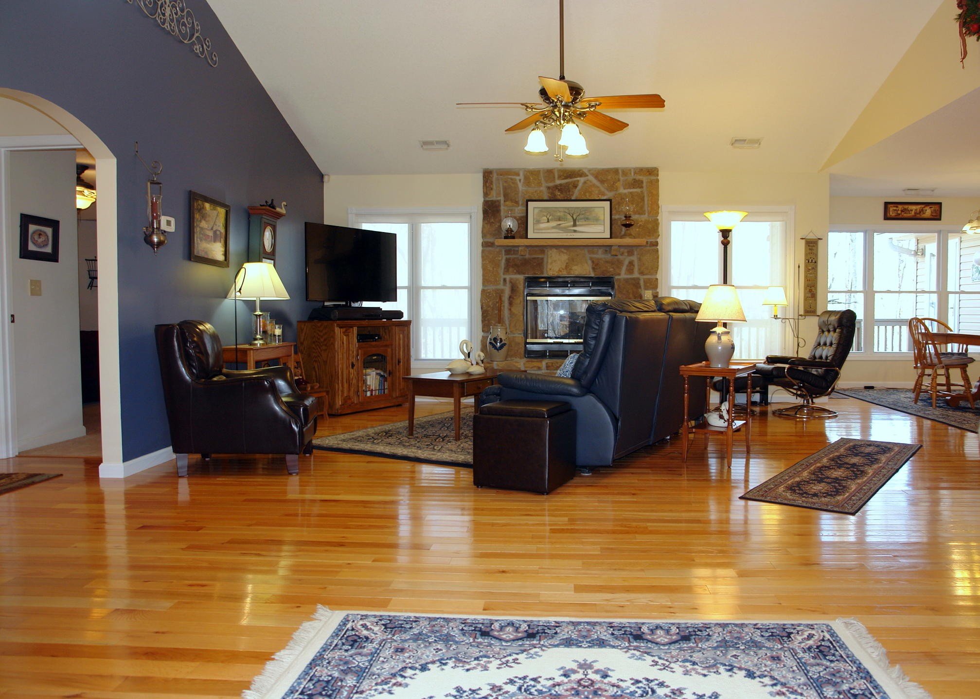 27 Reeves Place Monterey, TN 38574 - Photo 3 of 40 Gallery Image 3