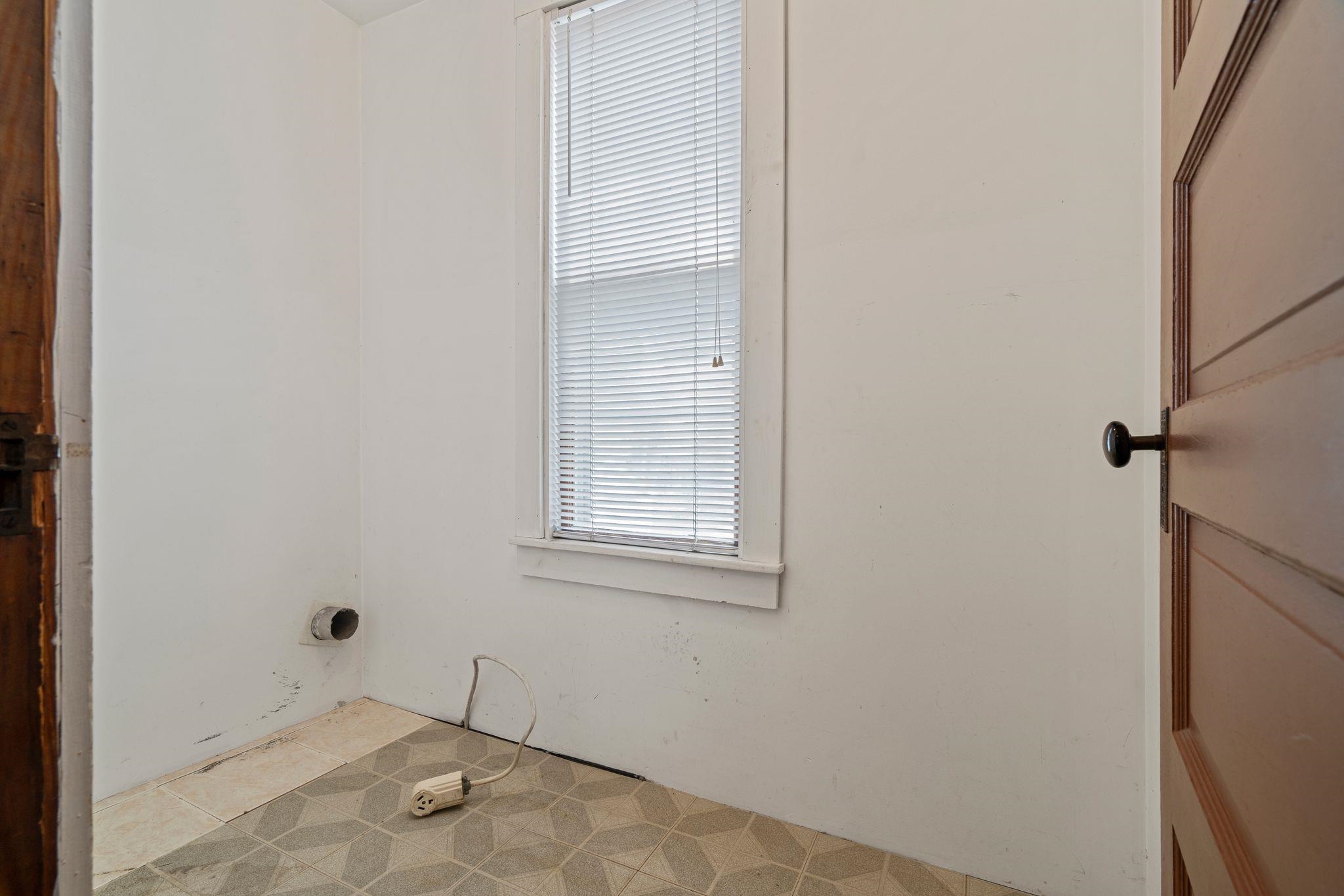 65 Boutwell Street, Unit 65 Manchester, NH 03102 - Photo 25 of 27