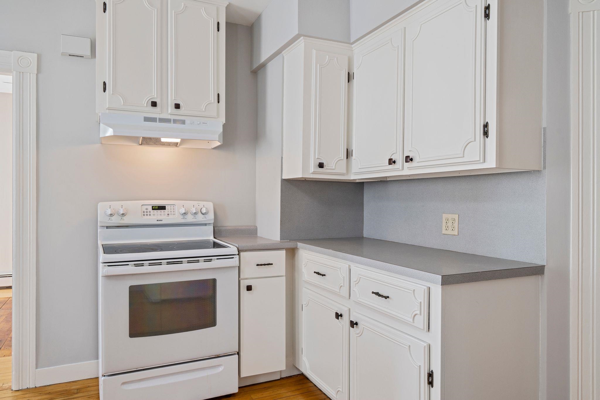 65 Boutwell Street, Unit 65 Manchester, NH 03102 - Photo 6 of 27
