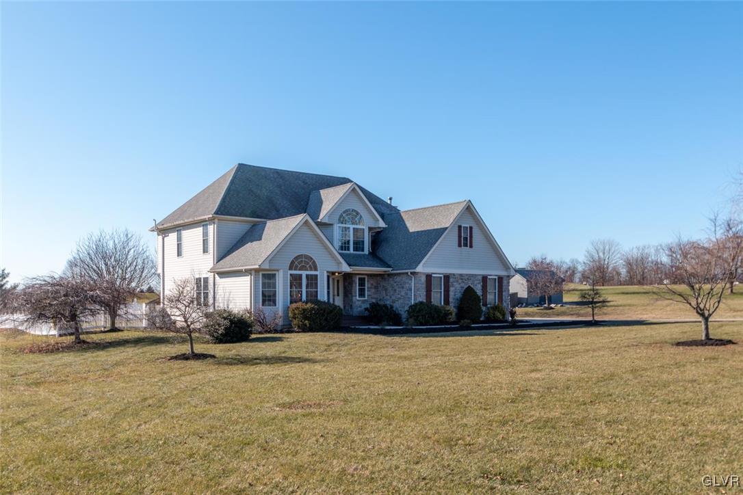 513 Mt Pleasant Road Bangor, PA 18013 - Photo 3 of 50 Gallery Image 3