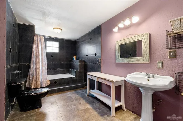 $270,000 | 1324 San Vicente N Street, Weslaco, TX 78599