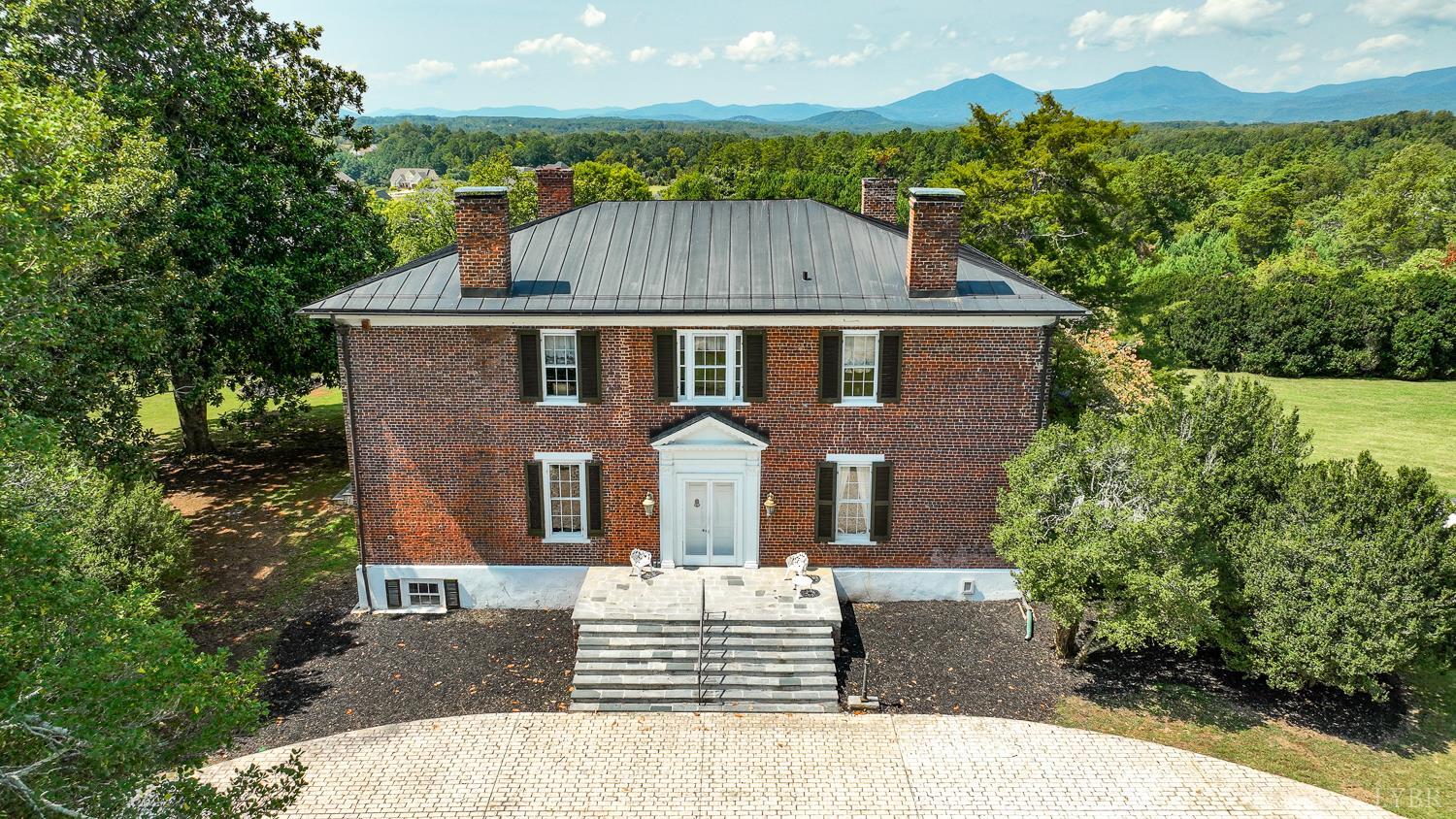 2710 Goode Station Road Goode, VA 24556 - Photo 6 of 96