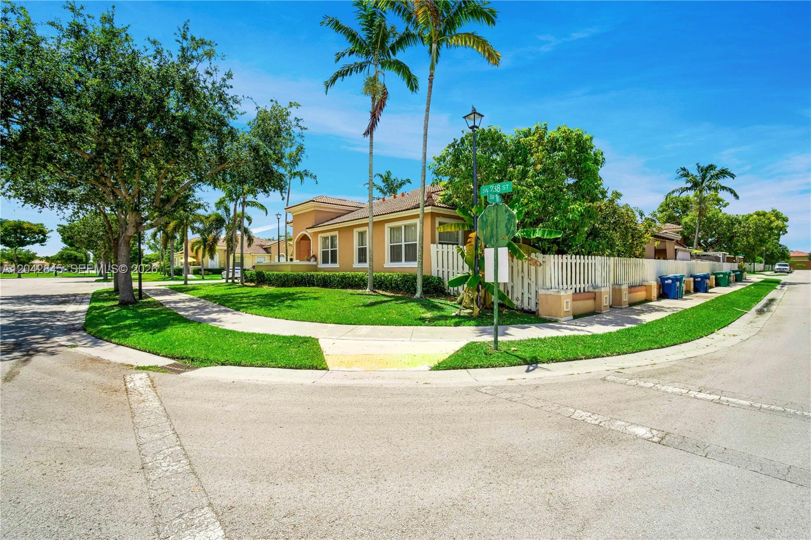 23801 Southwest 109th Place Homestead, FL 33032 - Photo 38 of 42