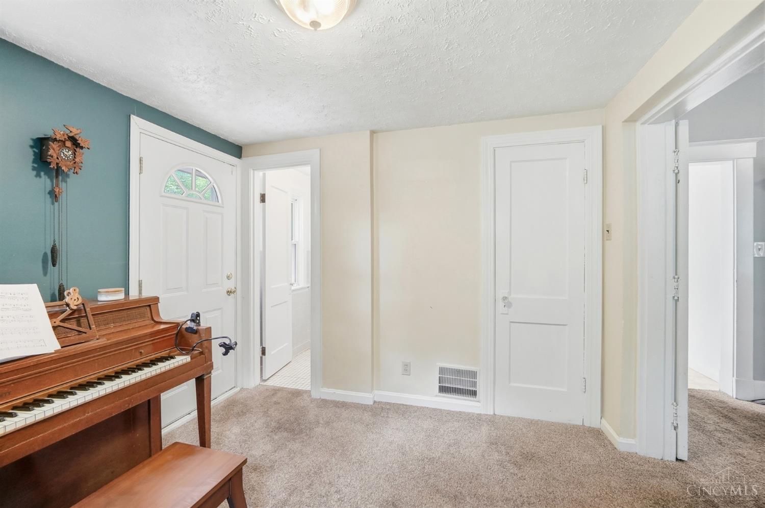 4024 Paddock Road Cincinnati, OH 45229 - Photo 13 of 58