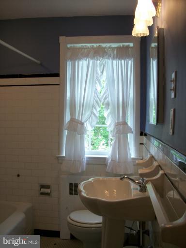 27 Dunkirk Road Baltimore, MD 21212 - Photo 8 of 30 Bath