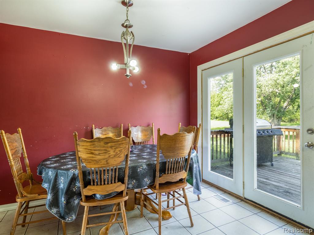 5488 North Linden Road Flint, MI 48504 - Photo 5 of 20
