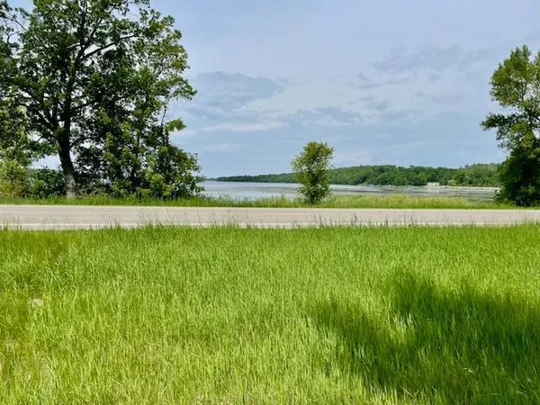 $89,900 | T134 R37 Sec 30 / Highway, Deer Creek, MN 56527