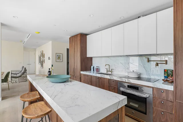 $1,445,000 | 109 Devoe Street, Unit 4 | Williamsburg