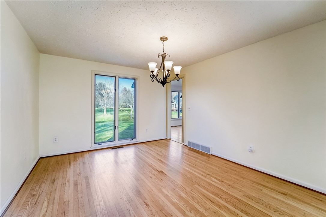 35 Copper Woods Pittsford, NY 14534 - Photo 8 of 48