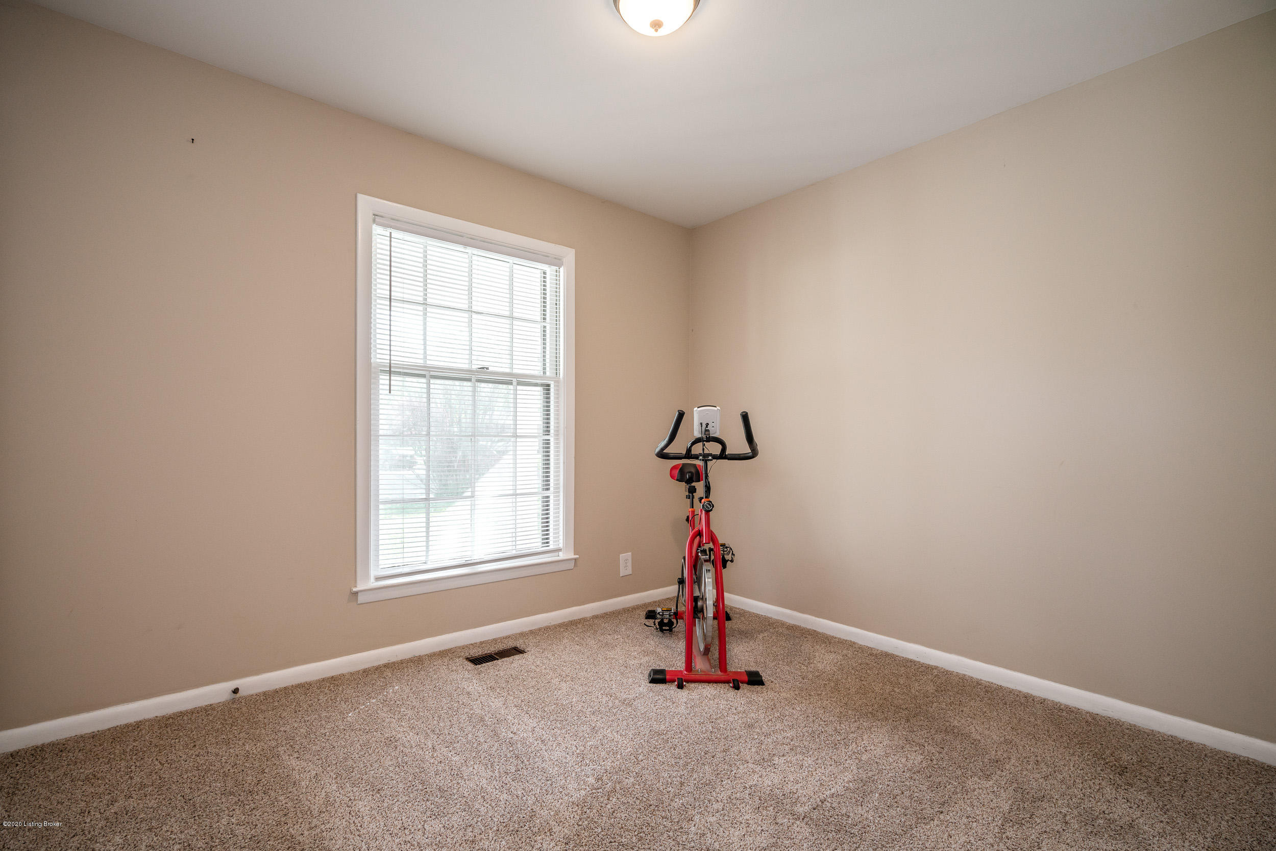 2852 Nepperhan Road Louisville, KY 40218 - Photo 25 of 38 2852 Nepperhan Road-30