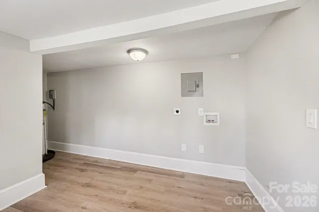 a house view with a outdoor space