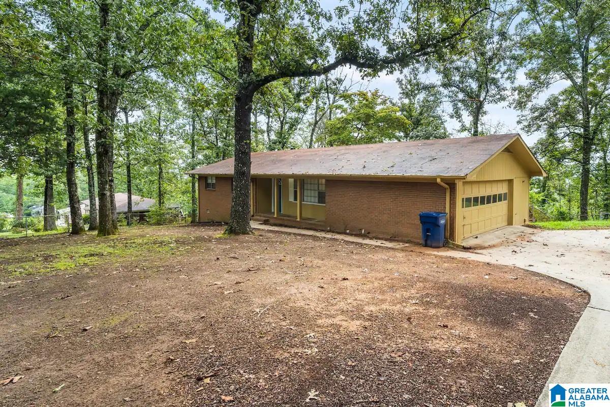 676 Navajo Trail Alabaster, AL 35007 - Photo 1 of 22