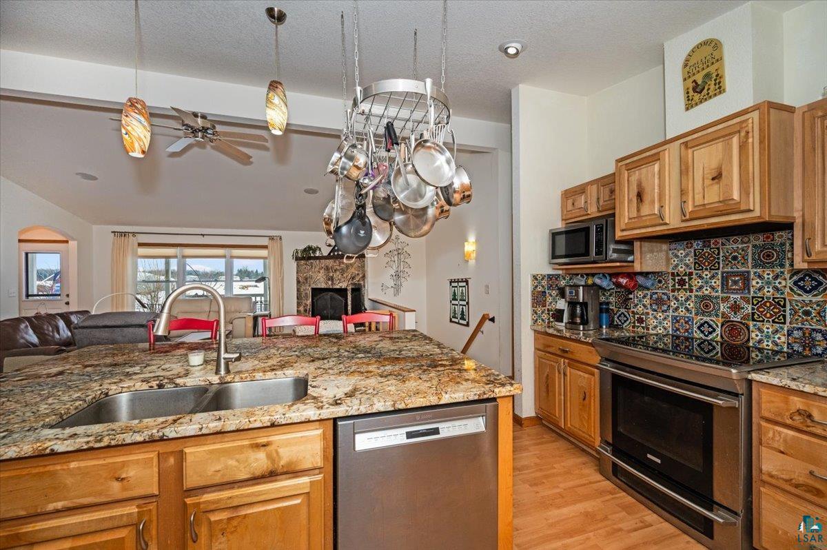 4318 Valley Brook Road Superior, WI 54880 - Photo 15 of 68