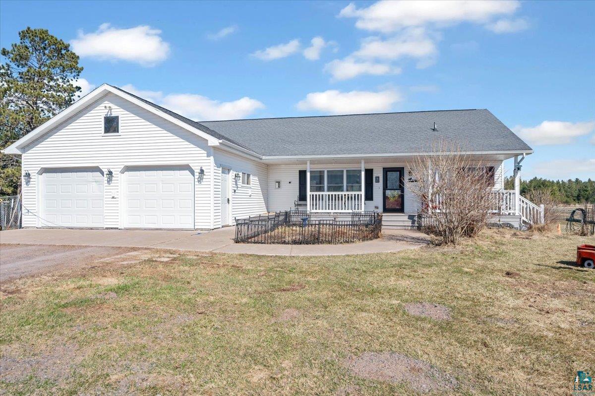 4318 Valley Brook Road Superior, WI 54880 - Photo 2 of 68